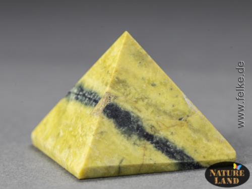 Jade Pyramide (Unikat No.11) - 97 g