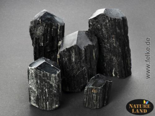 Turmalin Kristalle (Schrl) mit Pyramidenschliff; 250 g